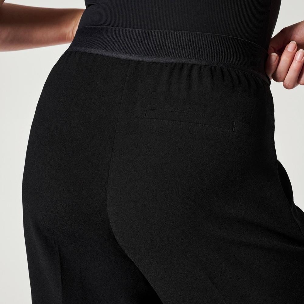 Spanx Carefree Crepe Pleated Wide Leg Trousers Size Medium Black Pull On - Picture 10 of 10